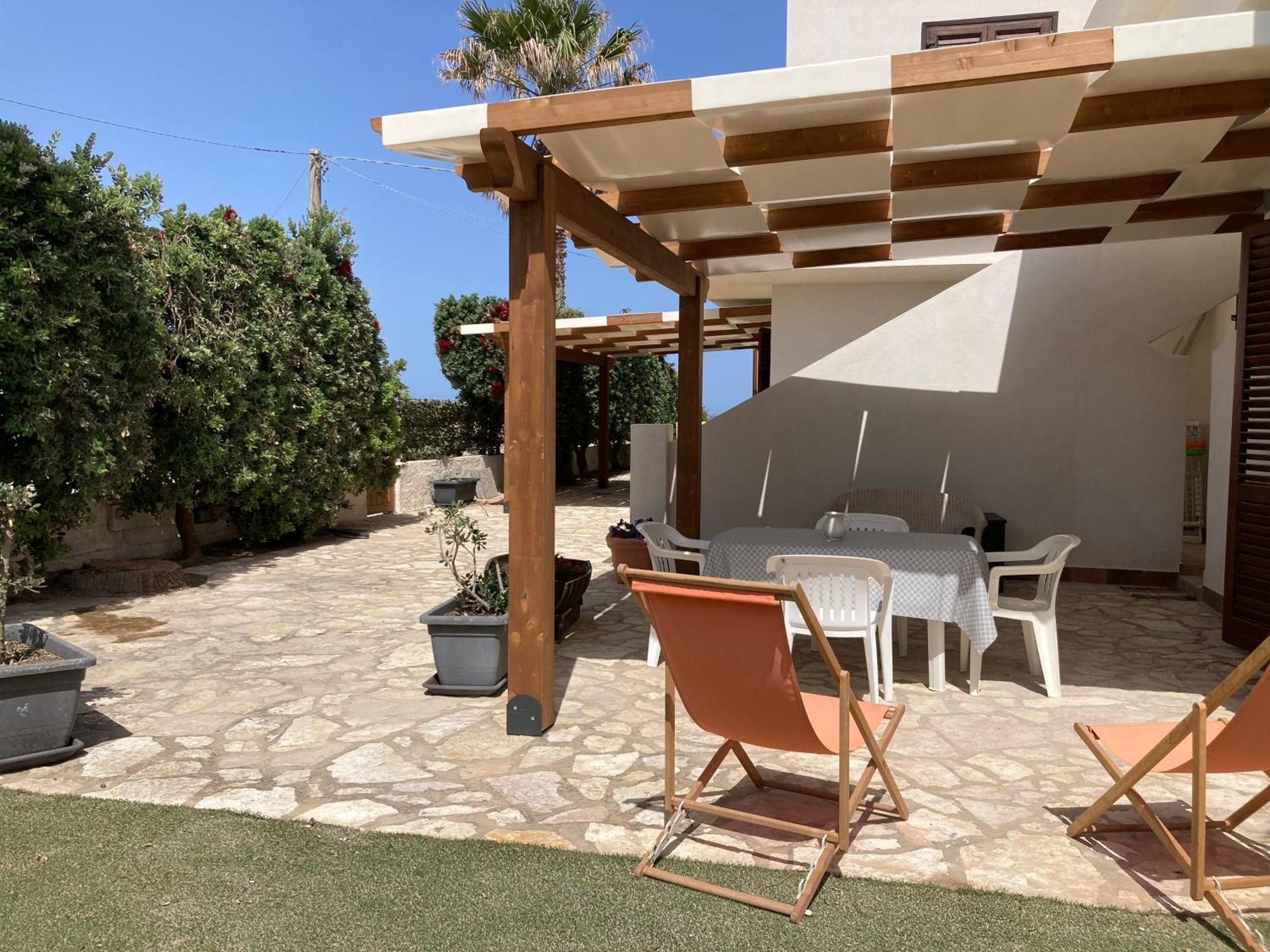 Posidonia Apartments Marsala Bagian luar foto
